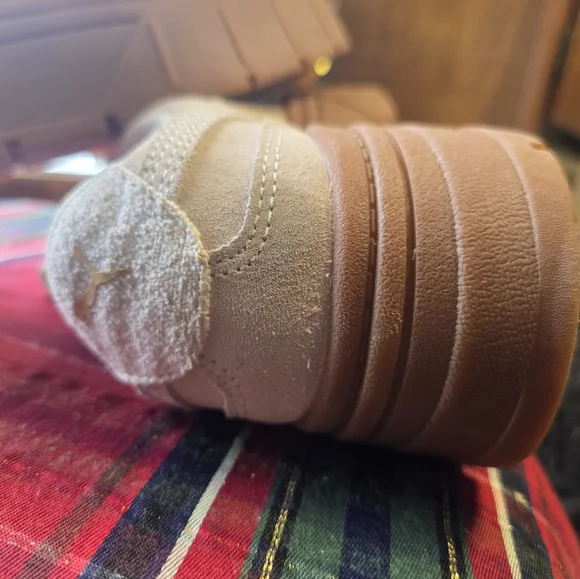 Puma Womens Beige Platform Sneakers - Picture 8 of 12